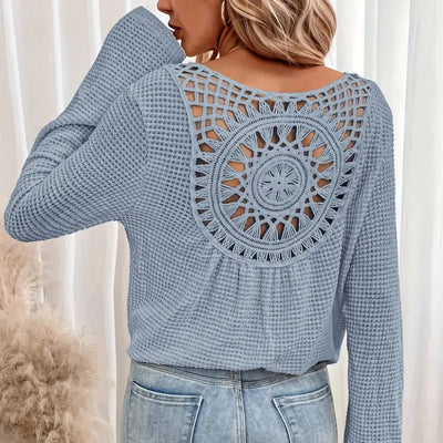 Milou – Elegant damskjorta med V-ringning