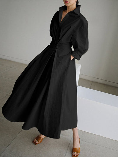 Skräddarsydd Skjortklänning – Minimalistisk Styrka med Naturlig Grace