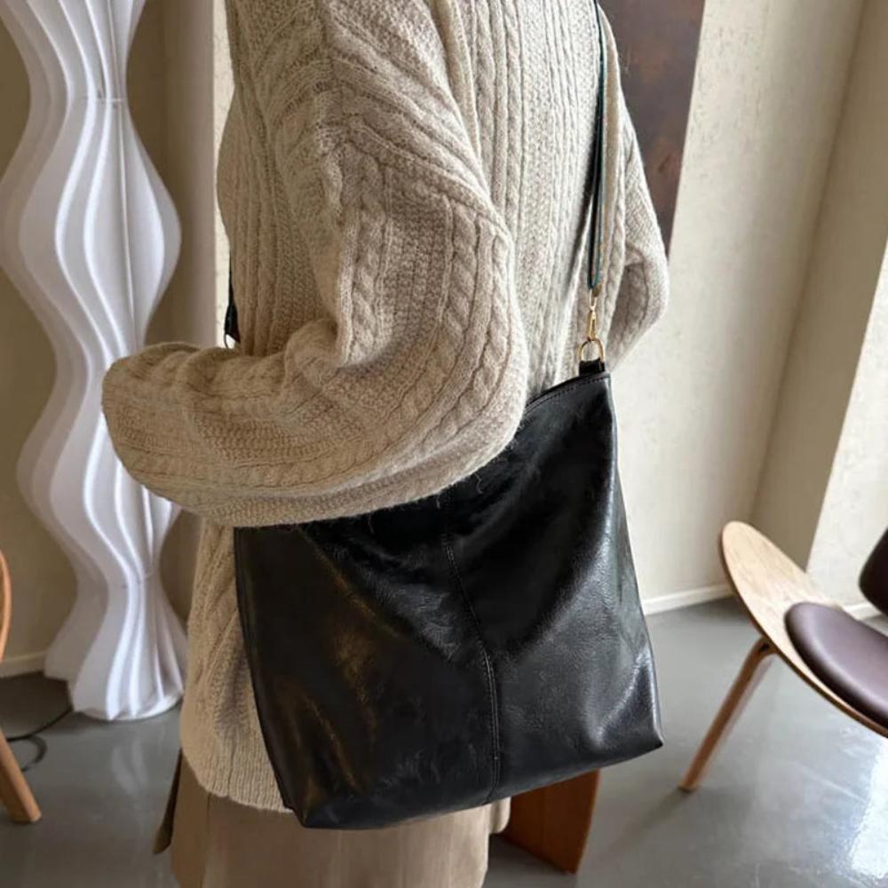 Axelväska – Tidlös Stil som Väcker Beundran
